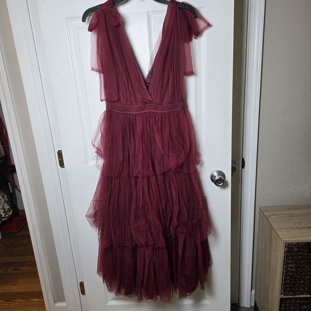 Lulus sz M Flawless Arrival burgundy tulle tie-strap tired dress NWT event party